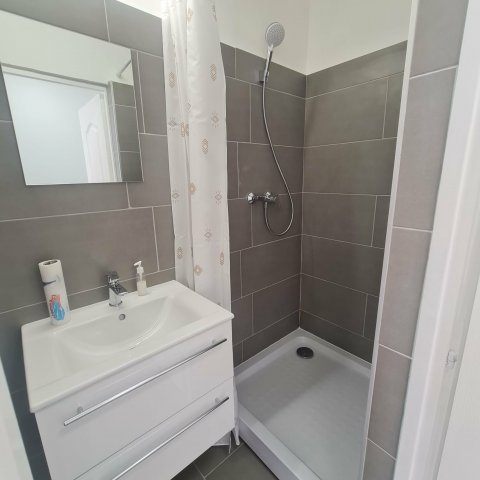 Eladó téglalakás, Budapesten, III. kerületben 59.8 M Ft