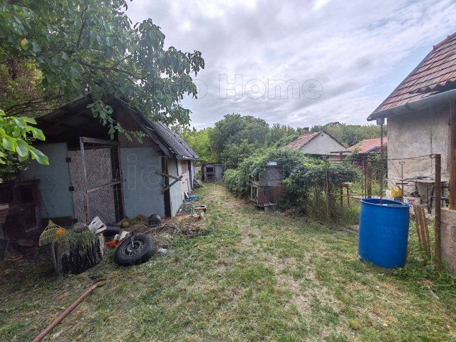 Eladó családi ház, Balatonfűzfőn 65 M Ft, 3 szobás