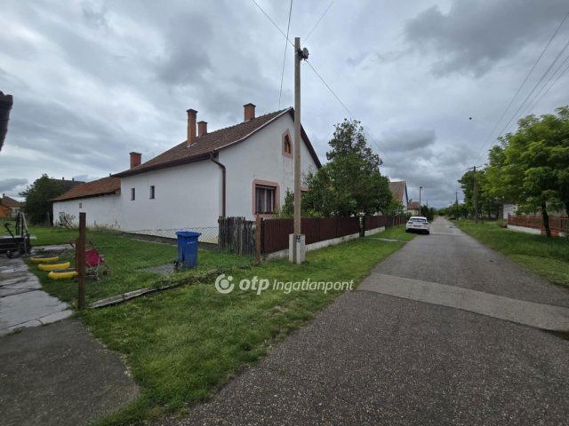 Eladó családi ház, Tetétlenen 11.5 M Ft, 2 szobás