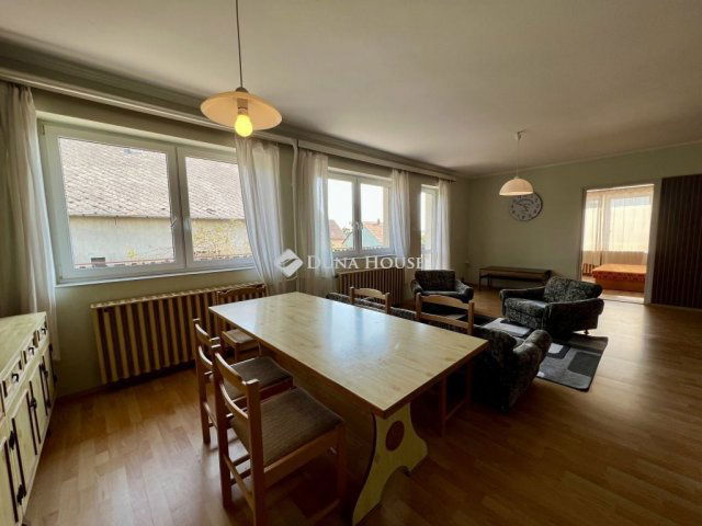 Eladó családi ház, Veszprémfajszon 149 M Ft, 5 szobás