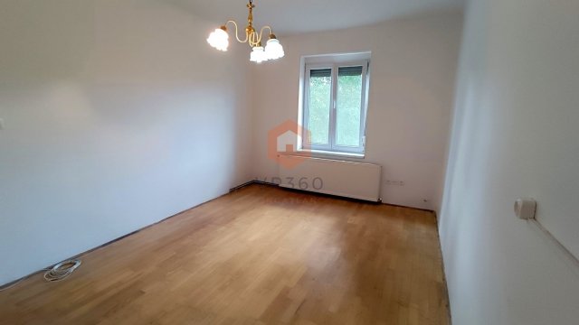 Eladó téglalakás, Komlón, Arany János utcában 16.9 M Ft