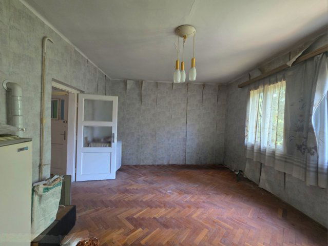 Eladó téglalakás, Budapesten, XIII. kerületben, Gyermek téren