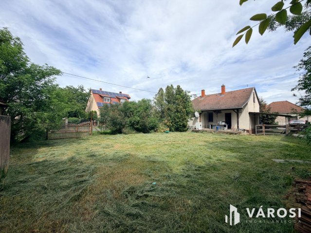 Eladó családi ház, Rábatöttösön 21.9 M Ft, 2 szobás
