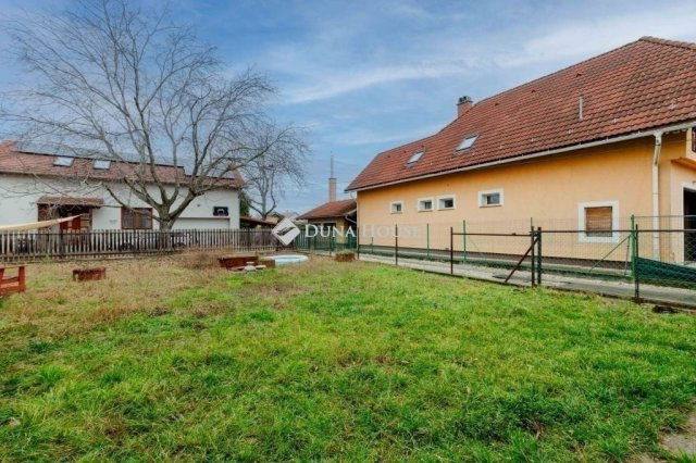 Eladó családi ház, Budapesten, XVIII. kerületben 140 M Ft