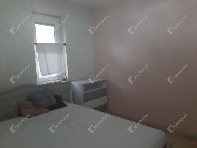 Kiadó téglalakás, albérlet, Szegeden 190 E Ft / hó, 2 szobás