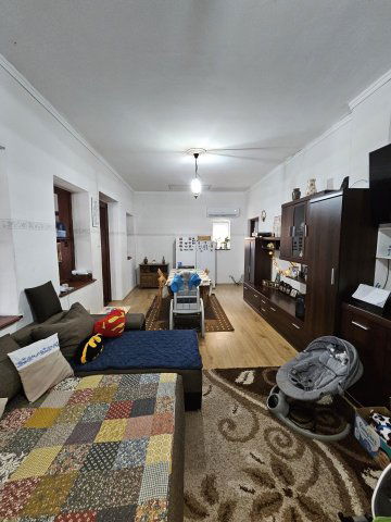 Eladó családi ház, Pápán 49.9 M Ft, 3 szobás