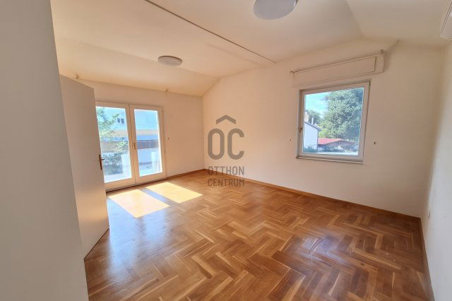 Eladó családi ház, Budapesten, XX. kerületben 120 M Ft, 8 szobás