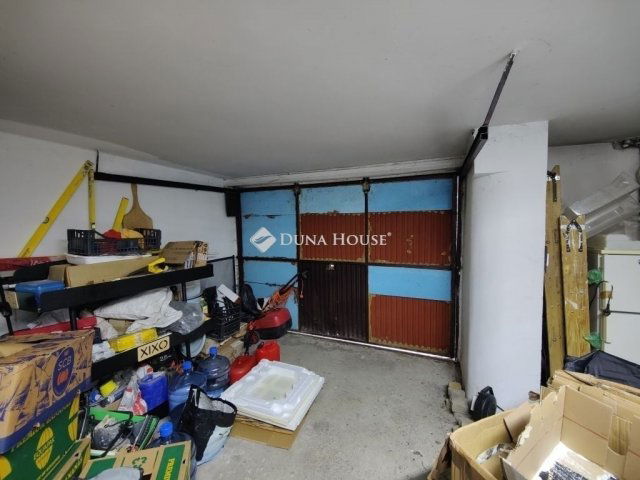 Eladó ikerház, Vecsésen 110 M Ft, 6 szobás