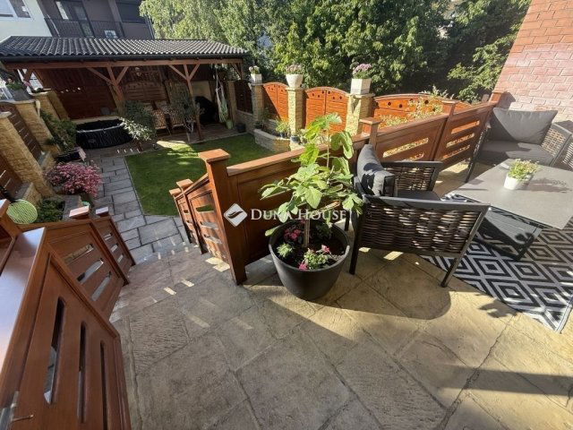 Eladó családi ház, Debrecenben 164.9 M Ft, 1 szobás