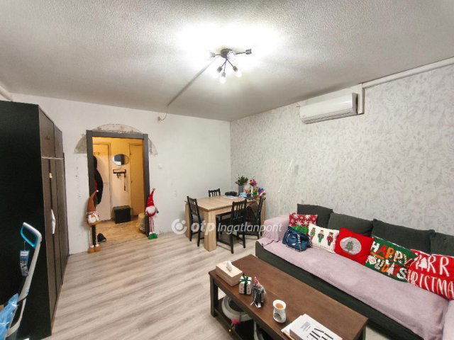 Eladó panellakás, Budapesten, XXI. kerületben 59.9 M Ft, 2 szobás