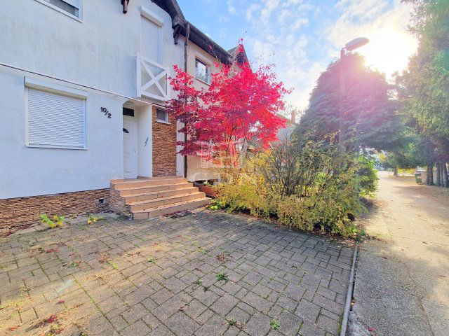 Eladó sorház, Hévízen 180 M Ft, 4 szobás / költözzbe.hu