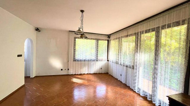 Eladó téglalakás, Budapesten, XII. kerületben 144 M Ft, 4 szobás