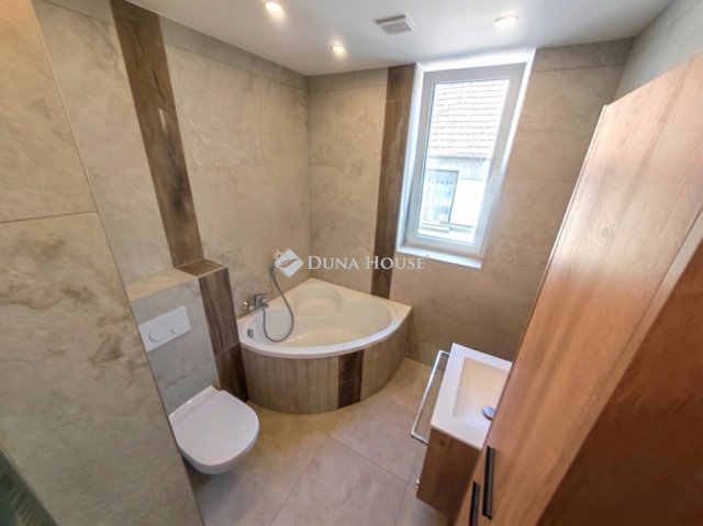 Kiadó téglalakás, albérlet, Gyálon 380 E Ft / hó, 4 szobás