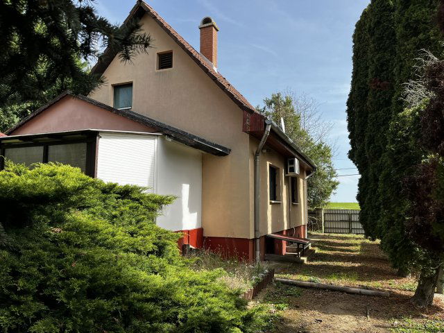 Eladó családi ház, Kiskörén 34.9 M Ft, 4 szobás