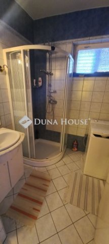 Eladó családi ház, Budaörsön 159.9 M Ft, 6 szobás