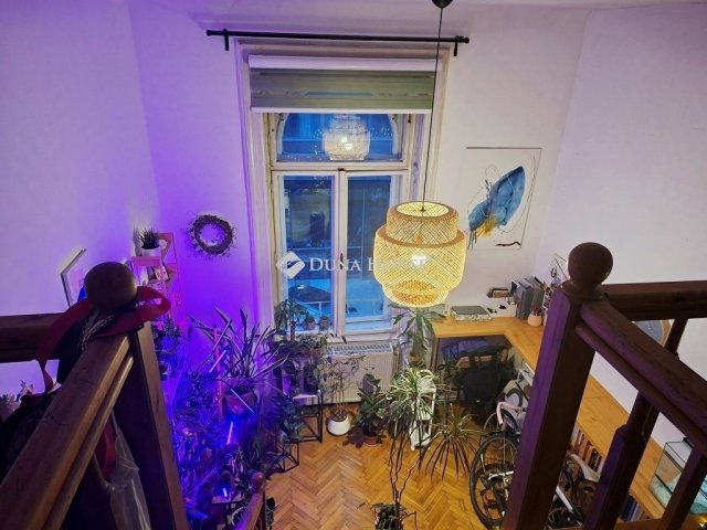 Eladó téglalakás, Budapesten, VI. kerületben 65 M Ft, 1 szobás