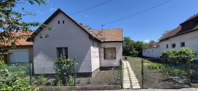 Eladó családi ház, Siófokon 49.999 M Ft, 2 szobás