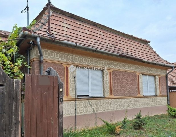 Eladó családi ház, Kiskunlacházán 55 M Ft, 3 szobás