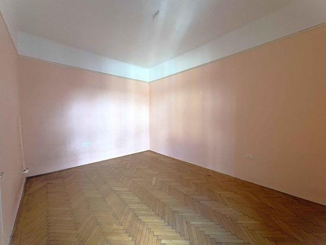 Eladó téglalakás, Budapesten, VI. kerületben, Zichy Jenő utcában