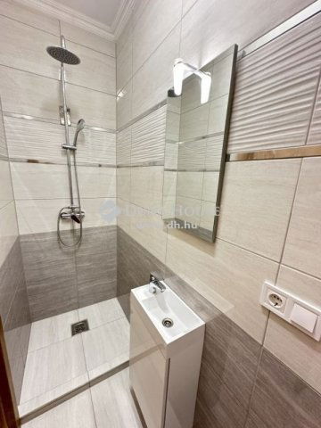 Eladó családi ház, Dunaharasztin 82.5 M Ft, 4 szobás