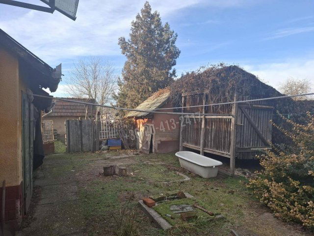 Eladó családi ház, Albertirsán 28 M Ft, 2 szobás