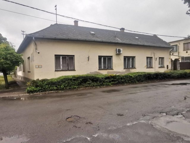 Eladó iroda, Tiszaföldváron 95 M Ft / költözzbe.hu