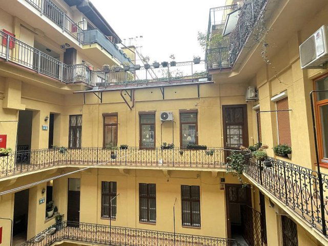 Eladó téglalakás, VI. kerületben, Szinyei Merse utcában