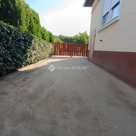 Eladó családi ház, Kecskeméten 62 M Ft, 3 szobás