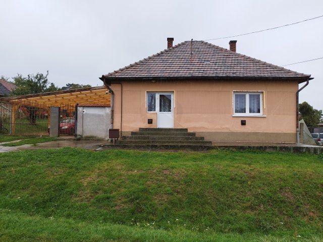 Eladó családi ház, Kállón 19 M Ft, 3+1 szobás