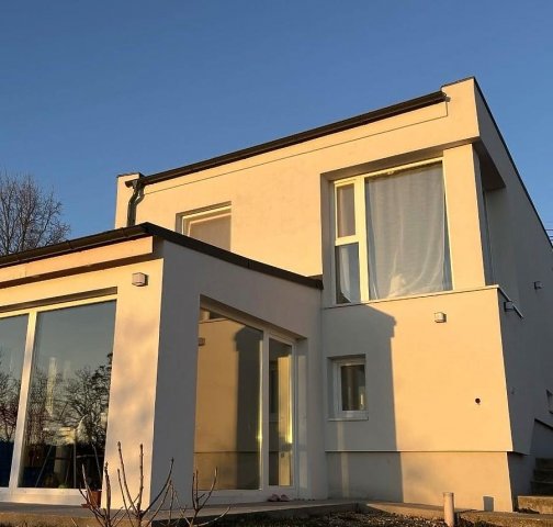 Eladó családi ház, Szentendrén 127.9 M Ft, 3 szobás