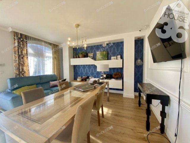 Eladó üzlethelyiség, Kecskeméten 56 M Ft, 2 szobás