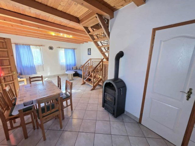 Eladó családi ház, Abaligeten 39.9 M Ft, 1+2 szobás