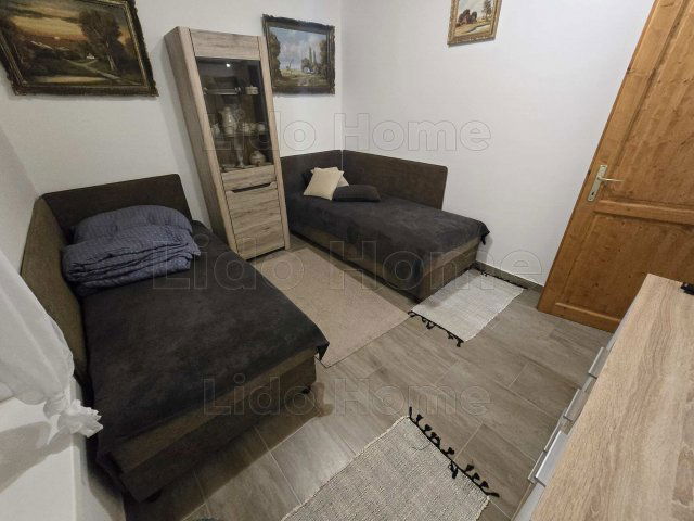 Eladó nyaraló, Balatonkeresztúron 64.9 M Ft, 1+2 szobás