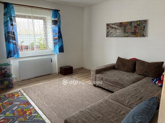 Eladó családi ház, Vésztőn 19.75 M Ft, 2 szobás