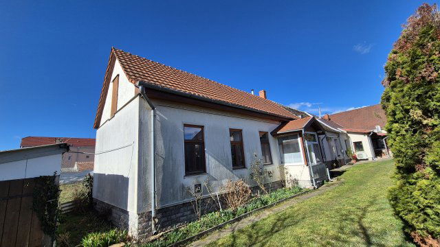 Eladó téglalakás, Sárváron 45 M Ft, 2 szobás