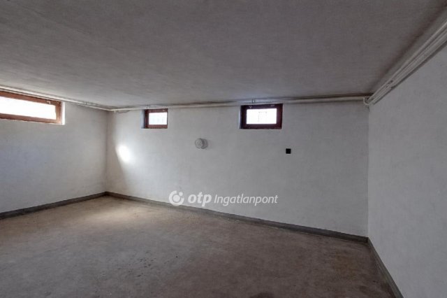 Eladó családi ház, Budapesten, XVIII. kerületben 89.99 M Ft
