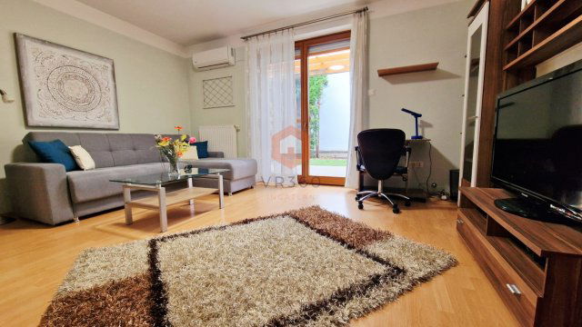 Kiadó téglalakás, albérlet, Pécsett, Nagy Jenő utcában