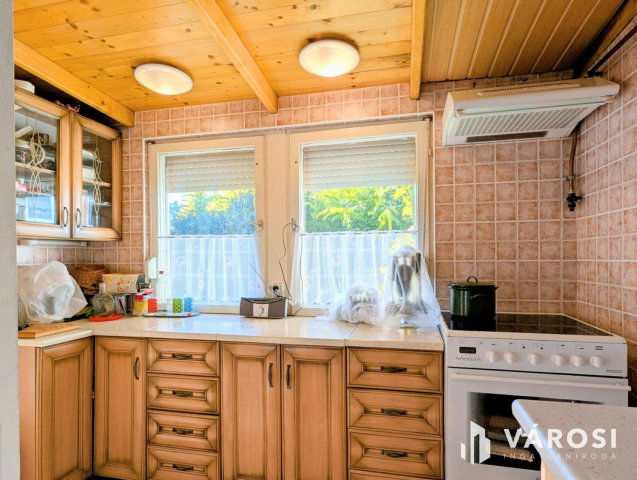 Eladó nyaraló, Dobozon 34.9 M Ft, 5 szobás / költözzbe.hu