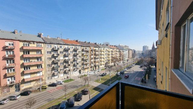 Eladó téglalakás, Budapesten, XI. kerületben 84.8 M Ft, 2 szobás