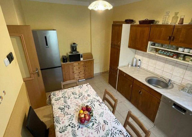 Eladó családi ház, Balatonbogláron 109.9 M Ft, 4 szobás