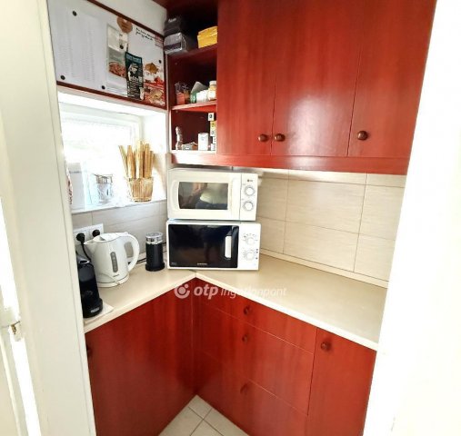 Eladó téglalakás, Székesfehérvárott 169.9 M Ft, 5 szobás