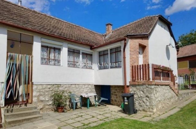 Eladó családi ház, Kökényen 52.8 M Ft, 3 szobás