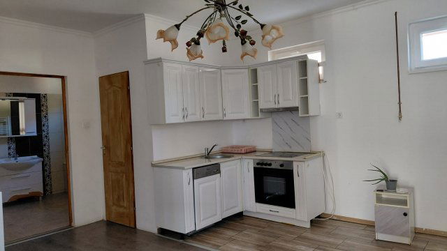 Kiadó ikerház, albérlet, Nyíregyházán 250 E Ft / hó, 3 szobás