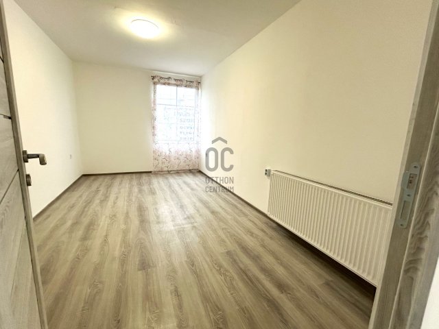 Eladó családi ház, Kocson 37.99 M Ft, 2 szobás