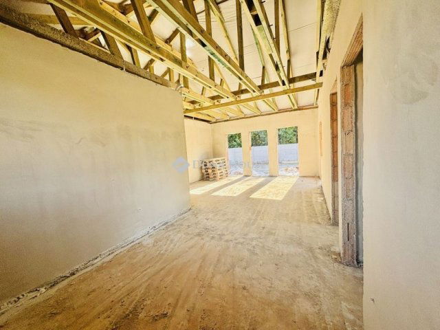 Eladó családi ház, Kiskunlacházán 85 M Ft, 4 szobás