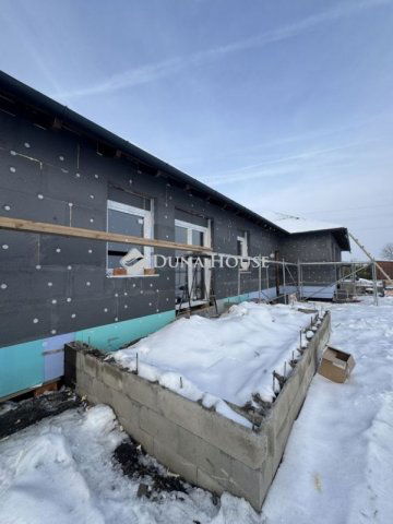 Eladó ikerház, Délegyházán 89.5 M Ft, 4 szobás