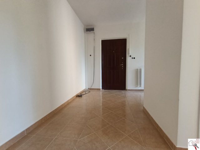 Eladó téglalakás, Pécsett 39 M Ft, 2 szobás