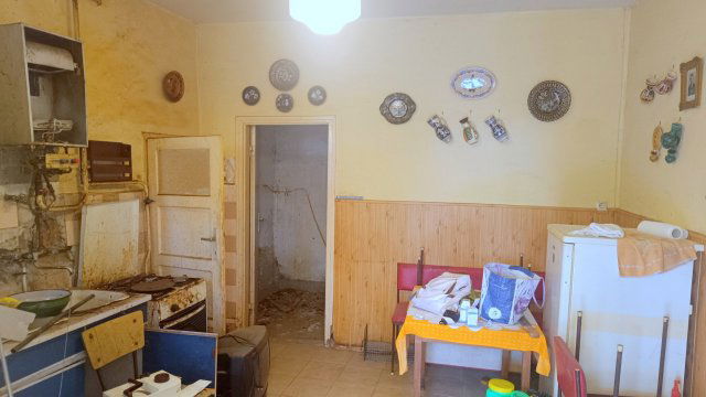 Eladó családi ház, Nyíregyházán 23.5 M Ft, 2 szobás