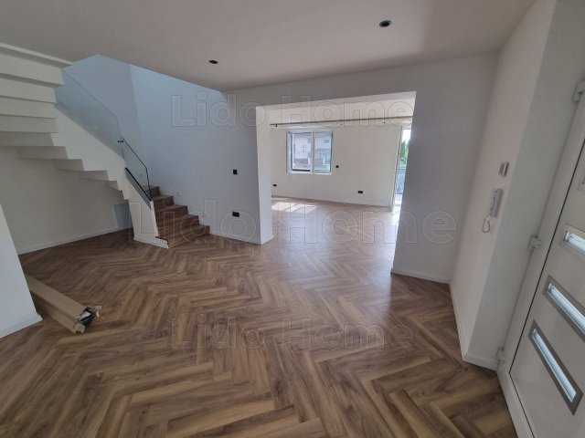 Eladó családi ház, Siófokon 164 M Ft, 5 szobás