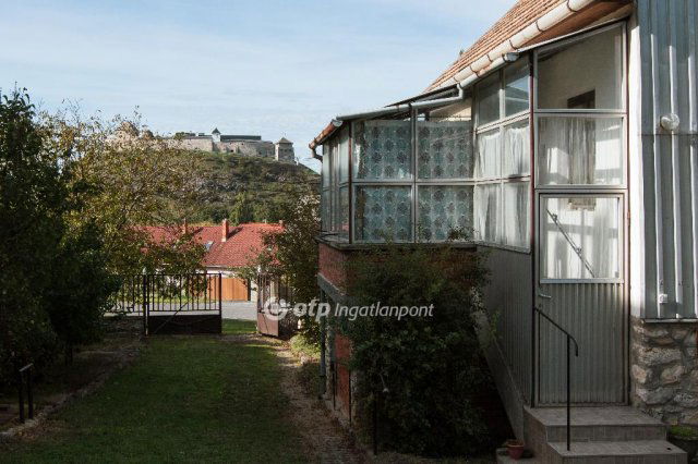 Eladó családi ház, Sümegen 49.99 M Ft, 3+1 szobás